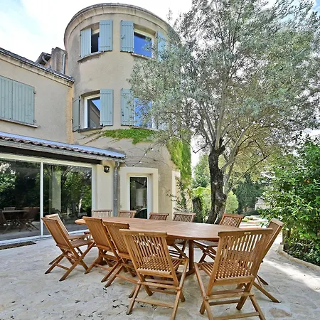 Avec Piscine - 5 Min D'avignon Les Angles (Gard)