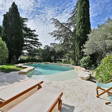 Avec Piscine - 5 Min D'avignon Les Angles (Gard)